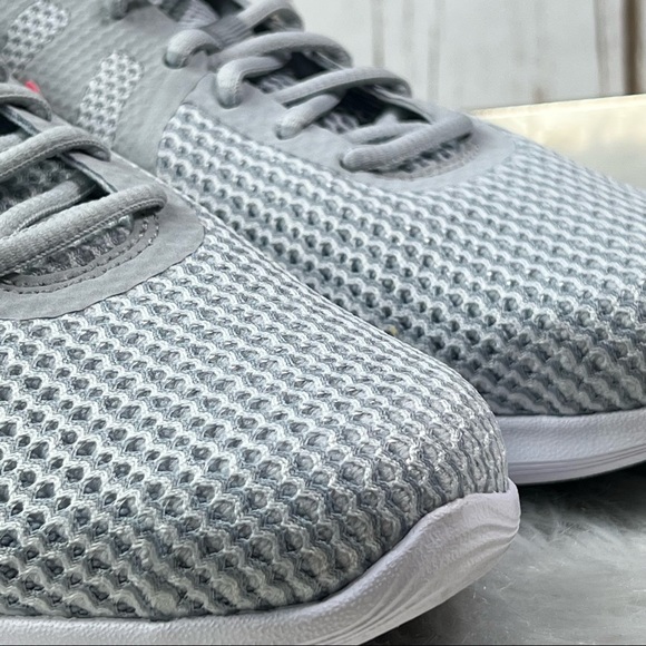 New Nike Revolution 4 Running Sneakers Wide - Picture 4 of 9